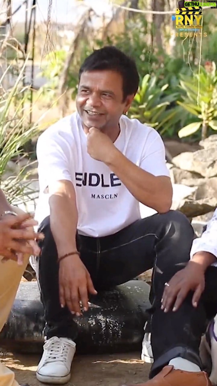 Rajpal Naurang Yadav Instagram - We are back with the second season of Paltu Life with Rajpal Naurang Yadav! In this episode we are meeting the team of @animedics4pets , Dr. Dilip Sonune and Dr. Anand Deshpande who have devoted their lives looking after the well-being of all animals! Don’t miss the new episodes with these wonderful pet lovers and their furry little buddies. @paltulifeapp @radharajpalyadav #paltulife #dogs #dogsofinstagram #animals #vets #rajpalyadav #doctors #animallovers #catsofinstagram #cats #petstagram #petsofinstagram #petlovers #pets