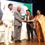 Rajpal Naurang Yadav Instagram - I am honoured to be presented with this recognition on the occasion of Buddha Poornima at the 13th Bharat Ratna Dr. Ambedkar Awards 2023 from Ram Nath Kovind ji. It was truly a memorable evening. Thank you to everyone for this honour. @presidentofindia14 #gratitude #rajpalyadav #bharatratnadrambedkaraward