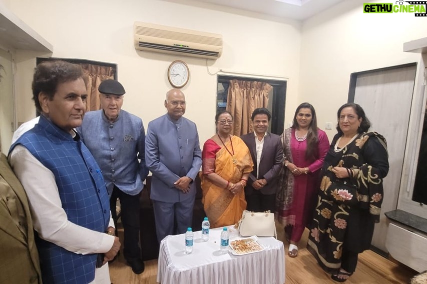 Rajpal Naurang Yadav Instagram - I am honoured to be presented with this recognition on the occasion of Buddha Poornima at the 13th Bharat Ratna Dr. Ambedkar Awards 2023 from Ram Nath Kovind ji. It was truly a memorable evening. Thank you to everyone for this honour. @presidentofindia14 #gratitude #rajpalyadav #bharatratnadrambedkaraward