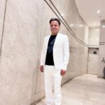 Rajpal Naurang Yadav Instagram - From last night in my favourite white! Styled by: @arjunkumar_offical Outfit by: @manishkumar330_ #rajpalyadav #nightout