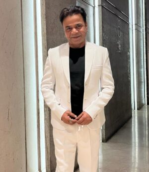 Rajpal Yadav Instagram - From last night in my favourite white! 

Styled by: @arjunkumar_offical
Outfit by: @manishkumar330_

#rajpalyadav #nightout