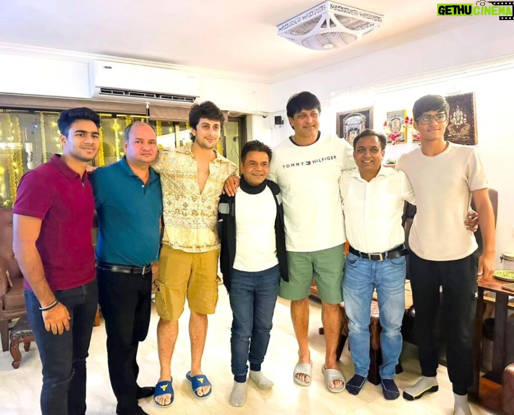 Rajpal Naurang Yadav Instagram - Congratulations Indian team! Thank you Salil bhaiya and Riya Bhabhi .....👃👃♥️
