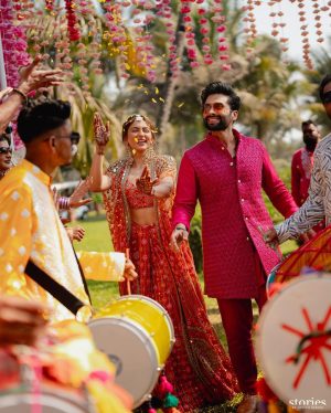 Rakul Preet Singh Instagram - Adding colour to my life ❤️ #mehnditerenaamki 

Thankyouuuuu @arpita__mehta for designing the most beautiful outfit reviving phulkari and adding your magic to it ❤️ Thankyou @kunalrawaldstress for capturing the mood of the occasion so well through your outfit . Couldn’t have asked for better ❤️