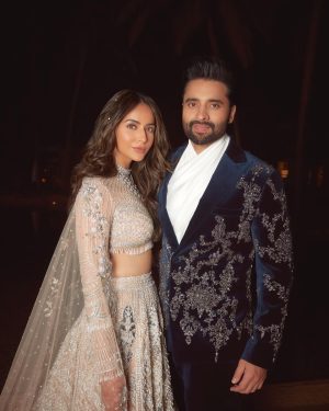 Rakul Preet Singh Instagram - A dreamy night 🖤 

Thnkyouuuu @falgunipeacock for creating the most magical outfit for a magical night 🖤 felt like a star shining bright 🖤