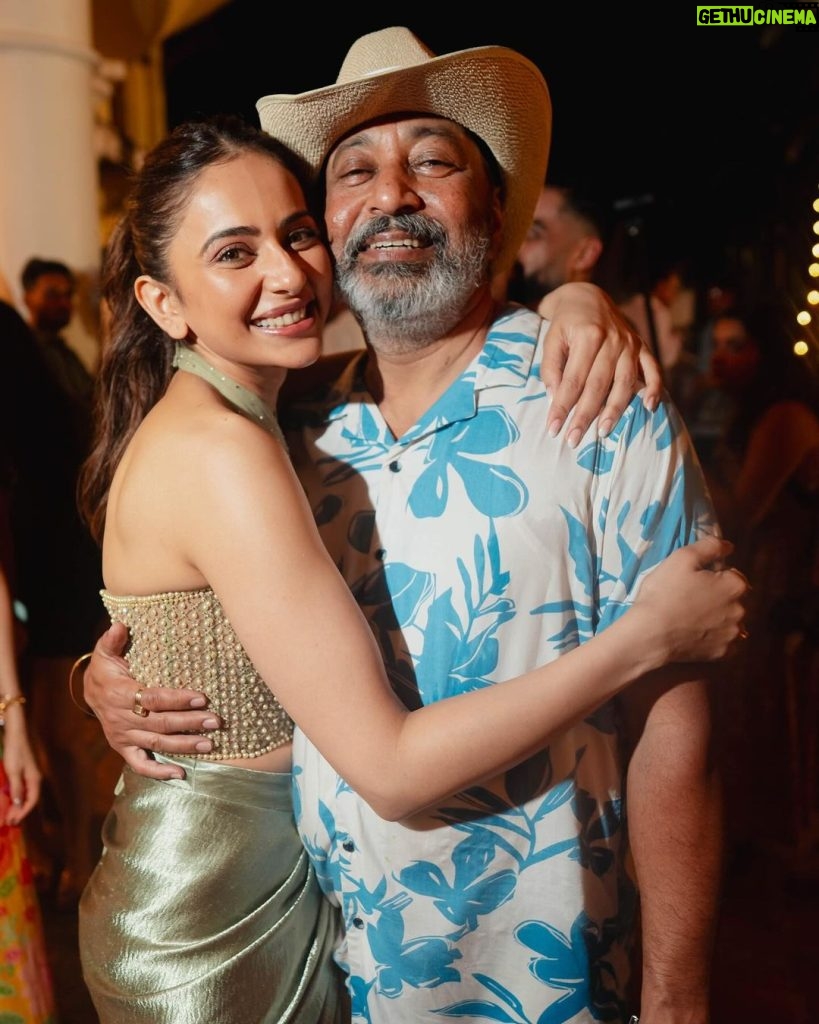 Rakul Preet Singh Instagram - Happy bdayyyyyy super dad ❤❤❤ Everyday I inspire to be a fraction of how smart you are .. Thankyou for being my rock always , Thankyou for giving us wings to fly , thnkyouuuu for being you .. love you infinity .. @kayjay.singh ❤