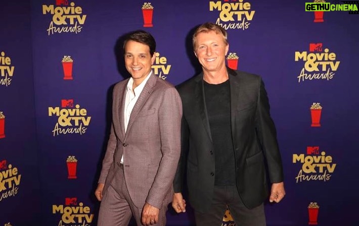 Ralph Macchio Instagram - Great times with @william_zabka presenting at the @mtv Movie and TV Awards! @cobrakaiseries @netflix #karatekid