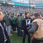 Ralph Macchio Instagram - Great day at @metlife_stadium and a solid win for @nyjets !! Thanks always to the team and staff for an awesome time!! J-E-T-S! #jets