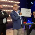 Rambod Javan Instagram - یوسف اصلانی رو یادتونه؟ رفیق قدیمی خندوانه و پدر یه عالمه بچه عزیز. امشب مهمون ماست توی خندوانه. شبکه نسیم، ساعت ۱۱ شب. #خندوانه #رامبد_جوان #یوسف_اصلانی #بهشت_امام_رضا