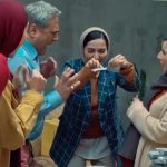 Rambod Javan Instagram - . انتشار تیزر قسمت ششم سریال #مردم_معمولی ‌. قسمت ششم سریال «مردم معمولی» به کارگردانی رامبد جوان، هم‌اکنون در #فیلیمو قابل مشاهده است. .‌ رامبد جوان، آتیلا پسیانی، شبنم مقدمی، لیلی رشیدی، کمند امیرسلیمانی، خاطره اسدی، الناز حبیبی، امیر نوروزی، خسرو پسیانی و شادی کرم رودی بازیگران سریال هستند. .‌ @filimocom @mardomemamuli