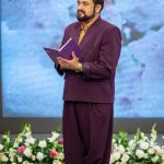 Rambod Javan Instagram - روز پنجم سال جدید چطور می‌گذره؟ امشب شب دوم برنامه‌های تم دار خندوانه اس. به نظرم حتما ببینین. #خندوانه #دهه_شصت ##رامبد_جوان