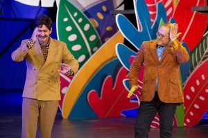 Rambod Javan Instagram - قسمت اول خندوانه که امشب پخش شد رو دیدین؟
چطور بود؟

#خندوانه
#فصل_هفتم 
#رامبد_جوان

@jenabkhan 
@khandevaneh_official 
@nimashabannejad