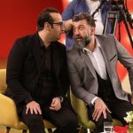 Rambod Javan Instagram - یکی از شب‌های خوب خندوانه که چقدر به همه خوش گذشت. چی به سرمون اومده که همش باید تسلیت بگیم. علی جان روحت شاد. خیلی دلمون برات تنگ می‌شه. #علی_انصاریان #تسلیت