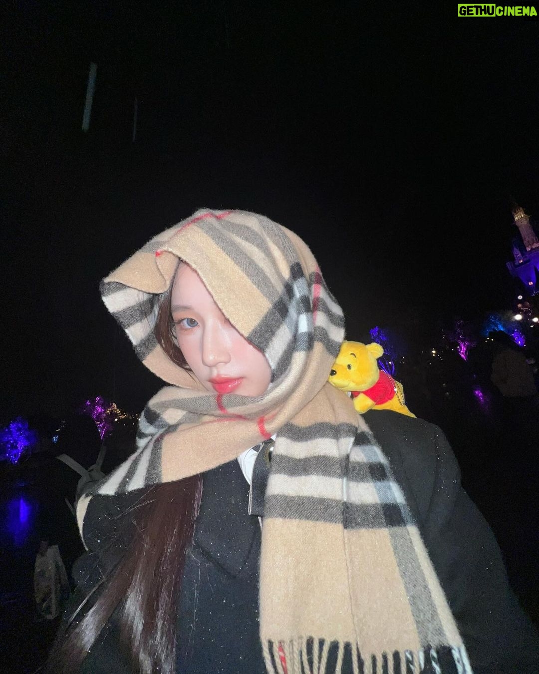 Ramida Jiranorraphat Instagram - ฝนตกเลยอดดูพลุ🥹 Tokyo Disneyland - 東京ディズニーランド