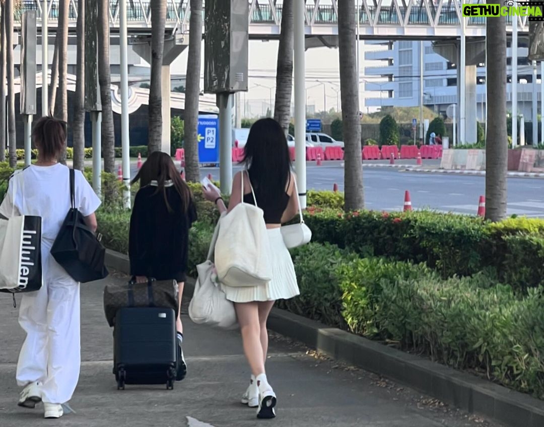 Ramida Jiranorraphat Instagram - Bye bye 2023 ทุกอย่างผ่านไปไวมาก เป็นปีที่มีความทรงจำดีๆเยอะเลย🤍