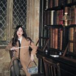 Ramida Jiranorraphat Instagram - Me, my wand and my Valentino🪄 #VALENTINOGAVARANI #locòbag Warner Brothers Harry Potter Studio Tour
