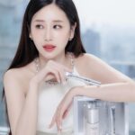 Ramida Jiranorraphat Instagram – ไอเท้มพี่จิซู จาก Dior Beauty, Capture Totale Hyalushot ช่วยตอบโจทย์ปัญหาริ้วรอยเล็กๆอย่างเราได้อย่างตรงจุดเลย เมื่อใช้อย่างต่อเนื่อง ผิวดูนุ่มแน่นขึ้นด้วยค่ะ

🤍จองมาร่วมงานเปิดตัว Dior Capture Totale Hyalushot 
ในวันที่ 13-14 มกราคมนี้ ที่
Line official @DiorThailand

http://on.dior.com/linethp080124

สถานที่จัดงาน: Kronos Office Building- อาคารโครนอส ชั้น 27 ถนนสาทร

#DiorHyalushot #DiorCaptureTotale #DiorBeauty @DiorBeauty