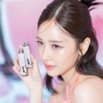 Ramida Jiranorraphat Instagram - Love Dior Addict Fashion Case limited edition with Dior addict new shades มีเฉดสีใหม่ และเคสแฟชั่นกูตูร์ limited ด้วย มาพร้อม Dior Addict Lip Glow เฉดสีใหม่ Poppy Coral เข้าไทยแล้วสีดีมากมาก ☺️ 💄วันนี้ - 28 มี.ค. ที่ Siam Paragon ชั้น M โซน Beauty Hall หรือช้อปก่อนใครได้เลยที่ shop.dior.co.th #DiorAddict #DiorMakeup #DiorBeauty @DiorBeauty