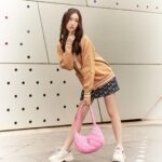 Ramida Jiranorraphat Instagram – Cuteness overload with a size of coolness.😎💕 #MLBQuiltedBags

Discover more at th.mlb-korea.com

#mlbthailand
#mlbcrewsth