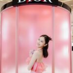 Ramida Jiranorraphat Instagram - Love Dior Addict Fashion Case limited edition with Dior addict new shades มีเฉดสีใหม่ และเคสแฟชั่นกูตูร์ limited ด้วย มาพร้อม Dior Addict Lip Glow เฉดสีใหม่ Poppy Coral เข้าไทยแล้วสีดีมากมาก ☺️ 💄วันนี้ - 28 มี.ค. ที่ Siam Paragon ชั้น M โซน Beauty Hall หรือช้อปก่อนใครได้เลยที่ shop.dior.co.th #DiorAddict #DiorMakeup #DiorBeauty @DiorBeauty