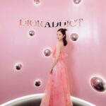 Ramida Jiranorraphat Instagram - Love Dior Addict Fashion Case limited edition with Dior addict new shades มีเฉดสีใหม่ และเคสแฟชั่นกูตูร์ limited ด้วย มาพร้อม Dior Addict Lip Glow เฉดสีใหม่ Poppy Coral เข้าไทยแล้วสีดีมากมาก ☺️ 💄วันนี้ - 28 มี.ค. ที่ Siam Paragon ชั้น M โซน Beauty Hall หรือช้อปก่อนใครได้เลยที่ shop.dior.co.th #DiorAddict #DiorMakeup #DiorBeauty @DiorBeauty