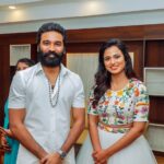 Ramya Pandian Instagram – One with the #captainmiller 🤩

Best wishes @dhanushkraja sir @sathyajyothifilms @saisiddharth 🤗