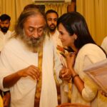 Ramya Pandian Instagram - In the radiant aura of Gurudev @srisriravishankar , cherishing the blessings, conversations, and endless gratitude. 🙏 🤍 #grateful #gratitude #blessings @artofliving #artofliving #srisriravishankar Art of Living International Center