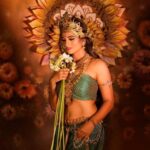 Ramya Pandian Instagram – Navaratri is a reminder that every woman carries the spirit of Durga within her – fierce, resilient, and powerful. Let’s celebrate the significance of the Goddess and honor the strength of every woman. 🌼🕊️ 

#navaratri #devisignificance #womenempowerment #throwback 

Concept & Photography @lramachandran 
Costumes @label_ts_official