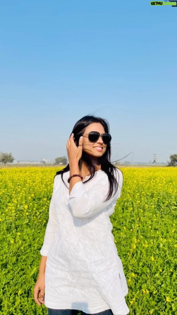 Ramya Pandian Instagram - Rediscovering the Simran within – a journey of self-love and timeless echoes. 💫❤ #ddlj