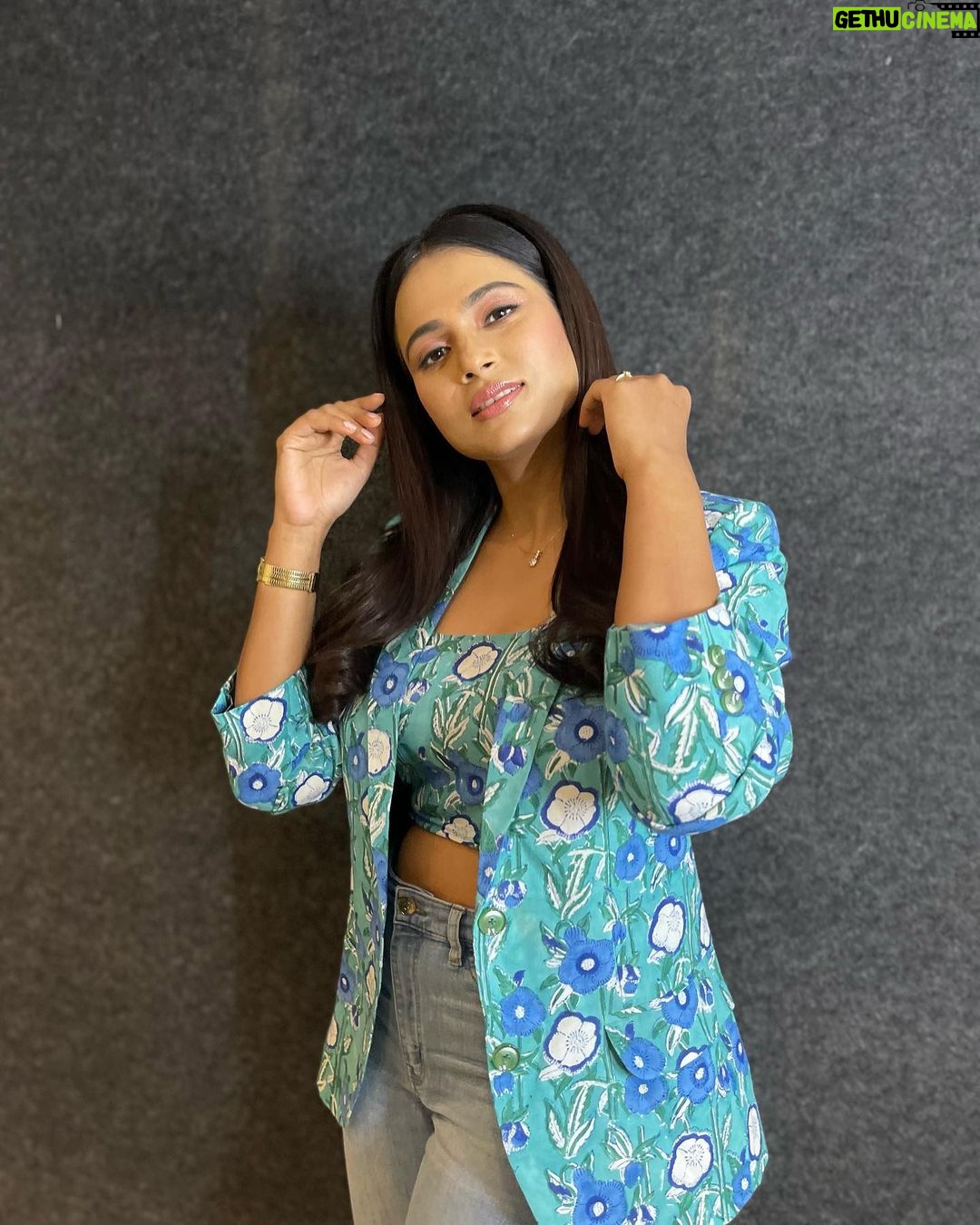 Ramya Pandian Instagram - Fusing style with sass and sweetness 😎🤩
