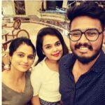 Ramya Pandian Instagram - No matter how old you become, when you are with your siblings , you revert back to your childhood ❤️ Much love @actress_ramyapandian @parasu_pandian #siblingslove #memories #love