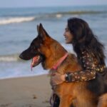 Ramya Subramanian Instagram - We’re just busy doing SUNDAY !🫶🏻😊 #HeroAndMe Thiruvanmiyur Beach