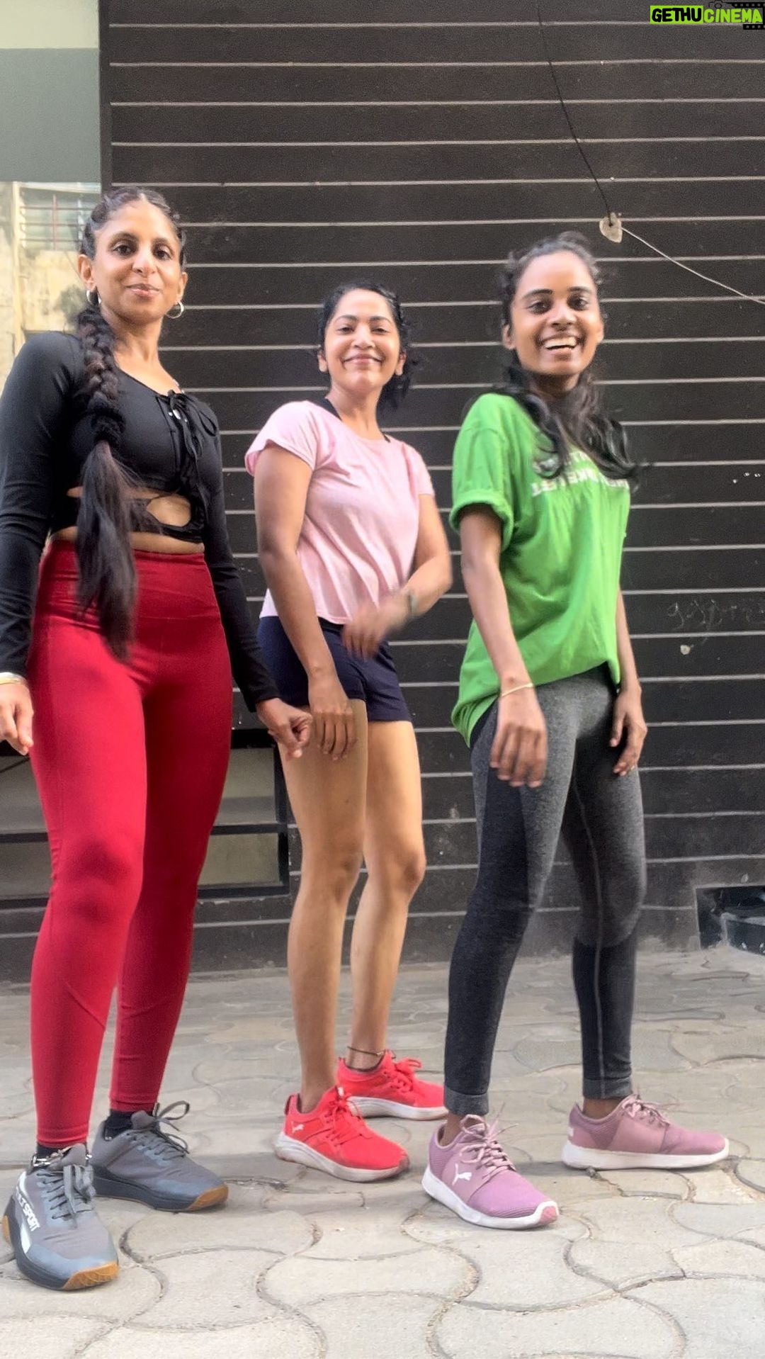 Ramya Subramanian Instagram - Vaadi Vaadi 2024!!!! 🥳💃♥️⭐️!