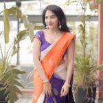 Ramya Subramanian Instagram - Even the saree swoons over his music ….🤍🎶🌧️ 📸 - @camerasenthil #RainyFeels #SareeGirl