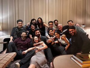 Ranbir Kapoor Instagram - Team #YJHD Last Night📸🔥
#10yearsofyehjaawanihaideewani 

#Ranbirkapoor #AyanMukerji #deepikapadukone #kalkikoechlin #adityaroykapoor