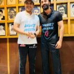 Ranbir Kapoor Instagram - #RanbirKapoor meets Dada #SouravGanguly at Eden Gardens 📸