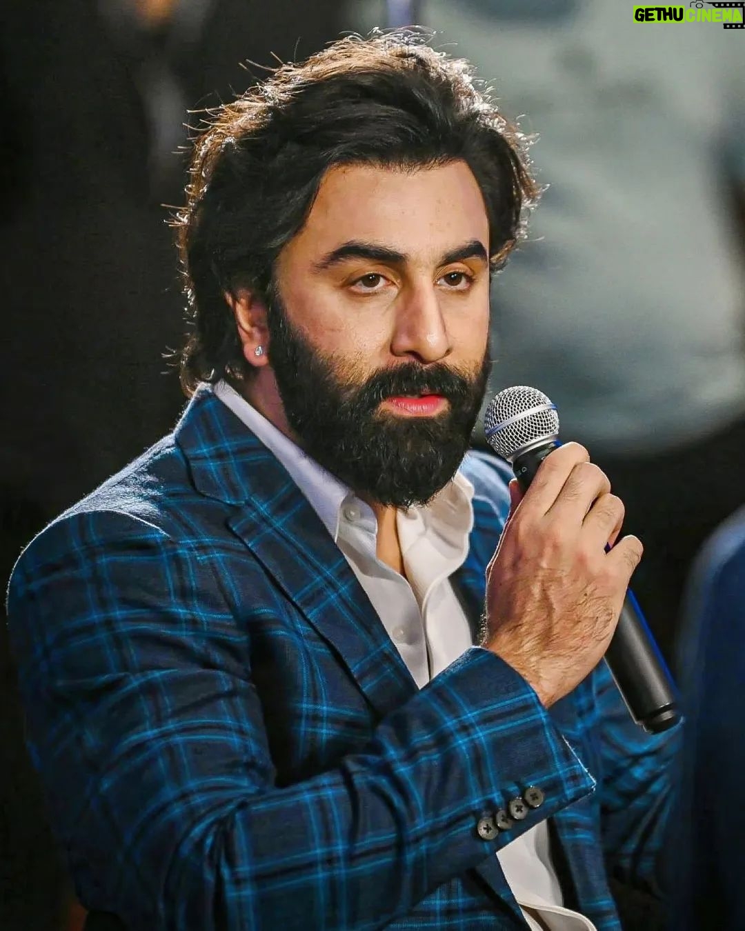 Ranbir Kapoor - 63.1K Likes - One word for this look🔥
#RanbirKapoor #Ranbir #redseafilmfestival