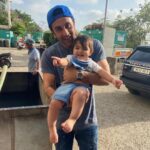 Ranbir Kapoor Instagram - Shiva with the baby who played little Shiva.🫶🏻 #RanbirKapoor • #Brahmastra
