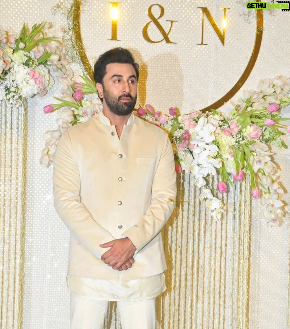 Ranbir Kapoor Instagram - #RanbirKapoor arrives at #IraKhan and #NupurShikhare's wedding reception 💥🥂