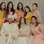 Ranbir Kapoor Instagram - #Ranbirkapoor with Alia's girl gang 🔥 #RanbirKapoor #RanbirAliaWedding #AliaBhatt