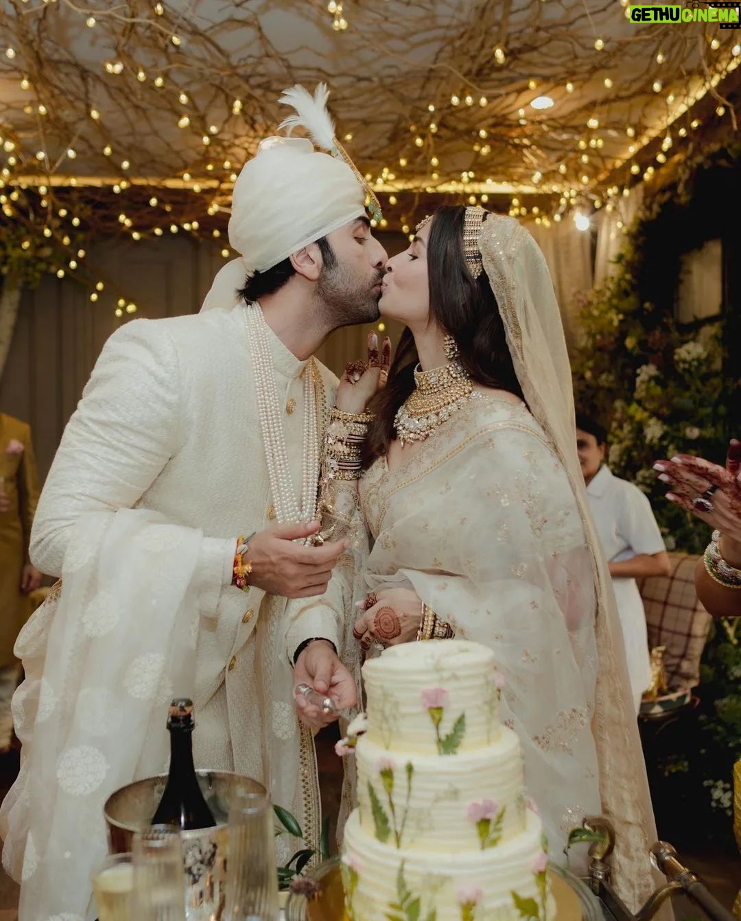 Ranbir Kapoor - 77.1K Likes - More Pictures📸🌸
#RanbirAliaWedding #RanbirKapoor
#Aliabhatt