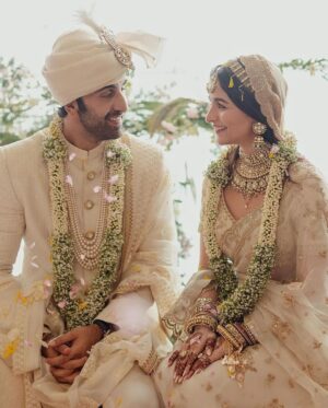 Ranbir Kapoor Instagram - love has never looked this subtly powerful 🧿♾ 

#RanbirAliaWedding • #RanbirKapoor • #AliaBhatt |