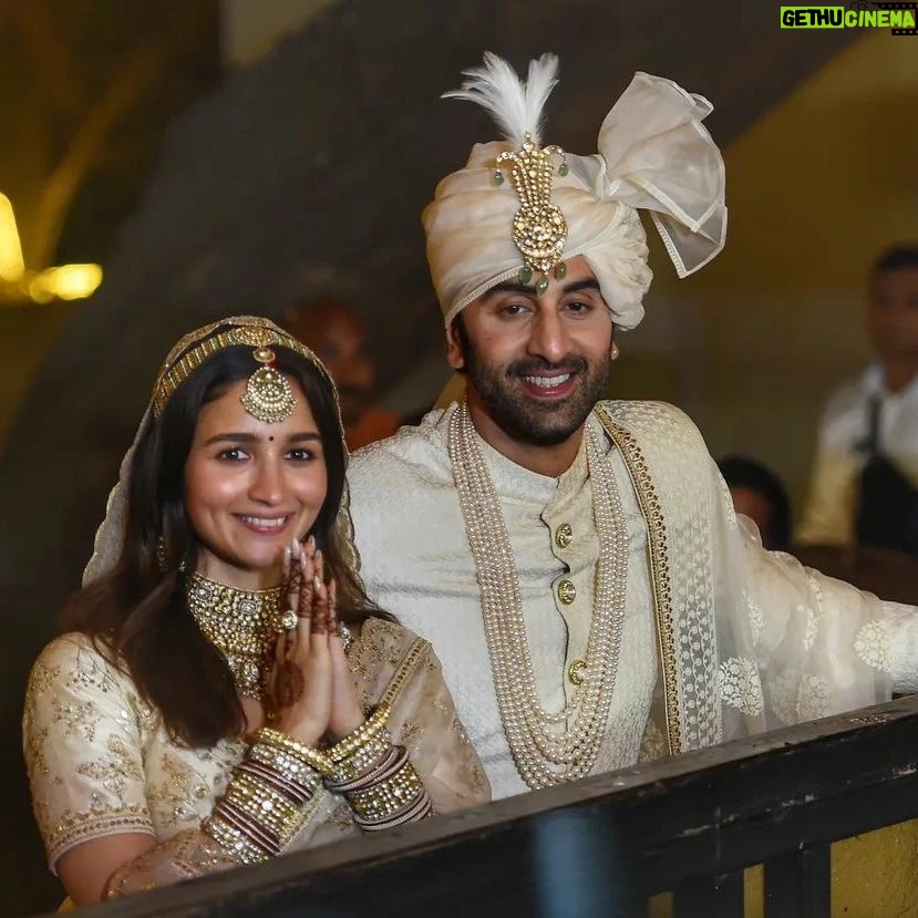 Ranbir Kapoor - 105.5K Likes - ❤❤🧿🧿
#RanbirAliaWedding #RanbirKapoorAliaBhattWedding #RanbirKapoor #AliaBhatt