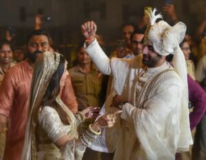 Ranbir Kapoor Instagram - ❤❤🧿🧿
#RanbirAliaWedding #RanbirKapoorAliaBhattWedding #RanbirKapoor #AliaBhatt