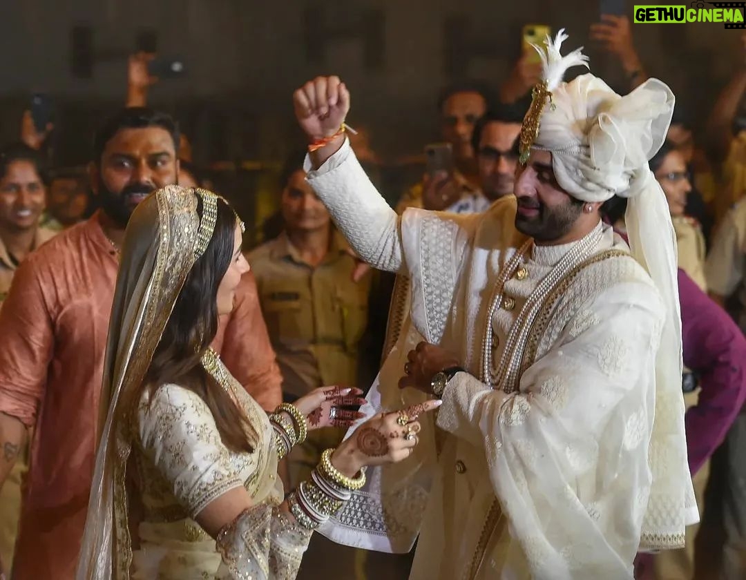 Ranbir Kapoor - 47.1K Likes - ❤❤🧿🧿
#RanbirAliaWedding #RanbirKapoorAliaBhattWedding #RanbirKapoor #AliaBhatt