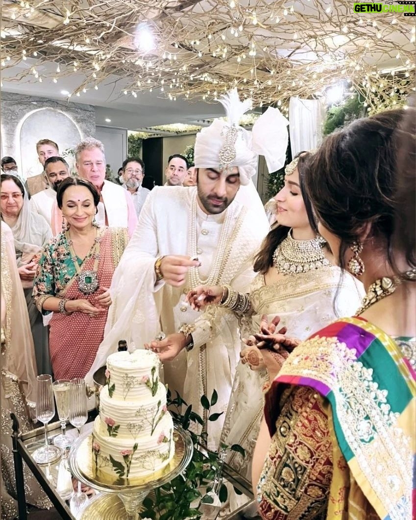 Ranbir Kapoor - 135.4K Likes - Mr & Mrs Kapoor 💍❤
#RanbirAliaWedding #RanbirKapoor #AliaBhatt
