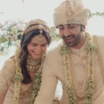 Ranbir Kapoor Instagram - love has never looked this subtly powerful 🧿♾ • #RanbirKapoor • #AliaBhatt |