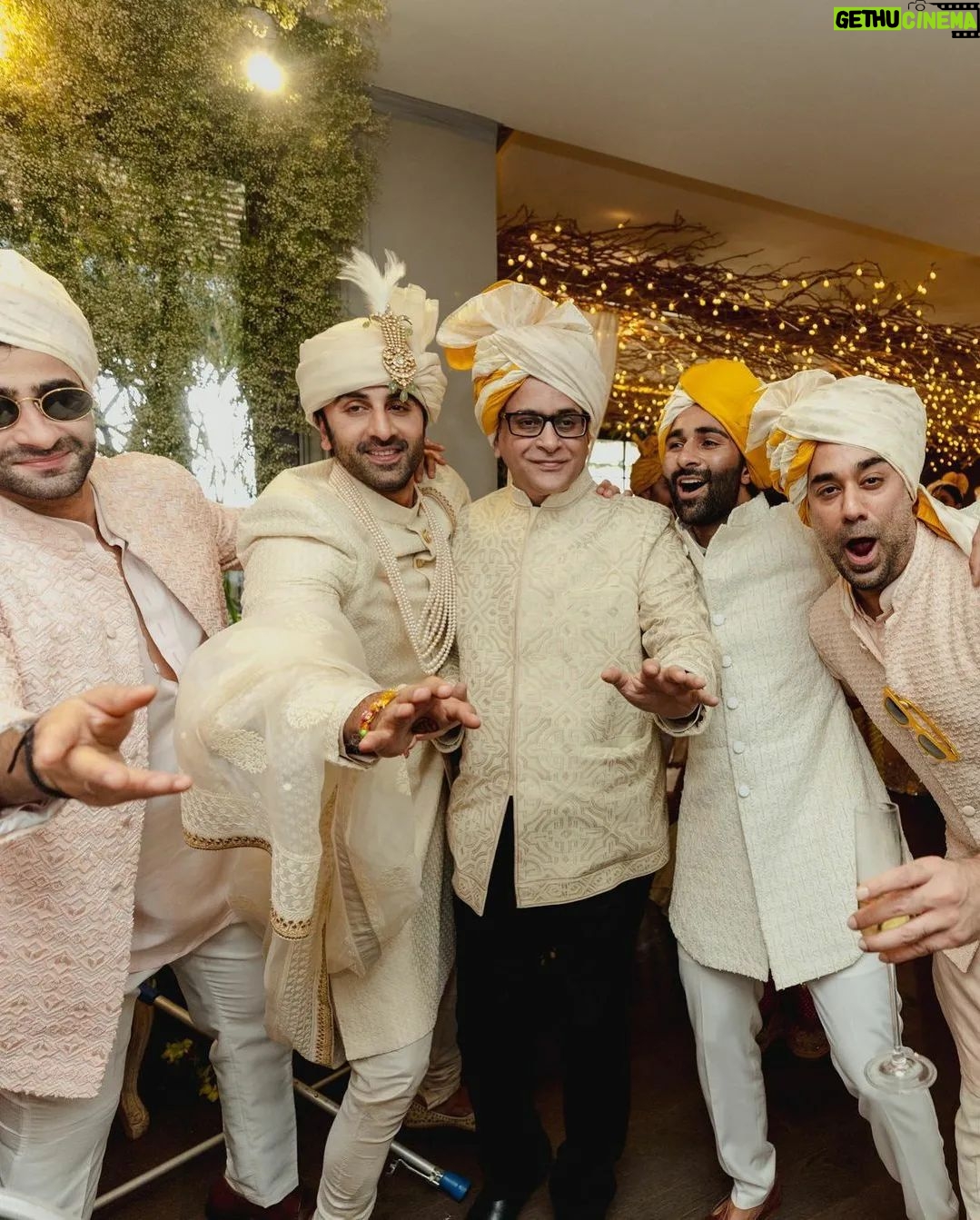Ranbir Kapoor - 138.4K Likes - More Pictures📸🌸
#RanbirAliaWedding #RanbirKapoor
#Aliabhatt