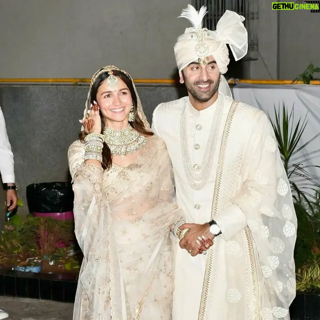 Ranbir Kapoor - 67.5K Likes - Mr & Mrs Kapoor 💍❤ @aliabhatt_777
#RanbirAliaWedding #RanbirKapoor #AliaBhatt