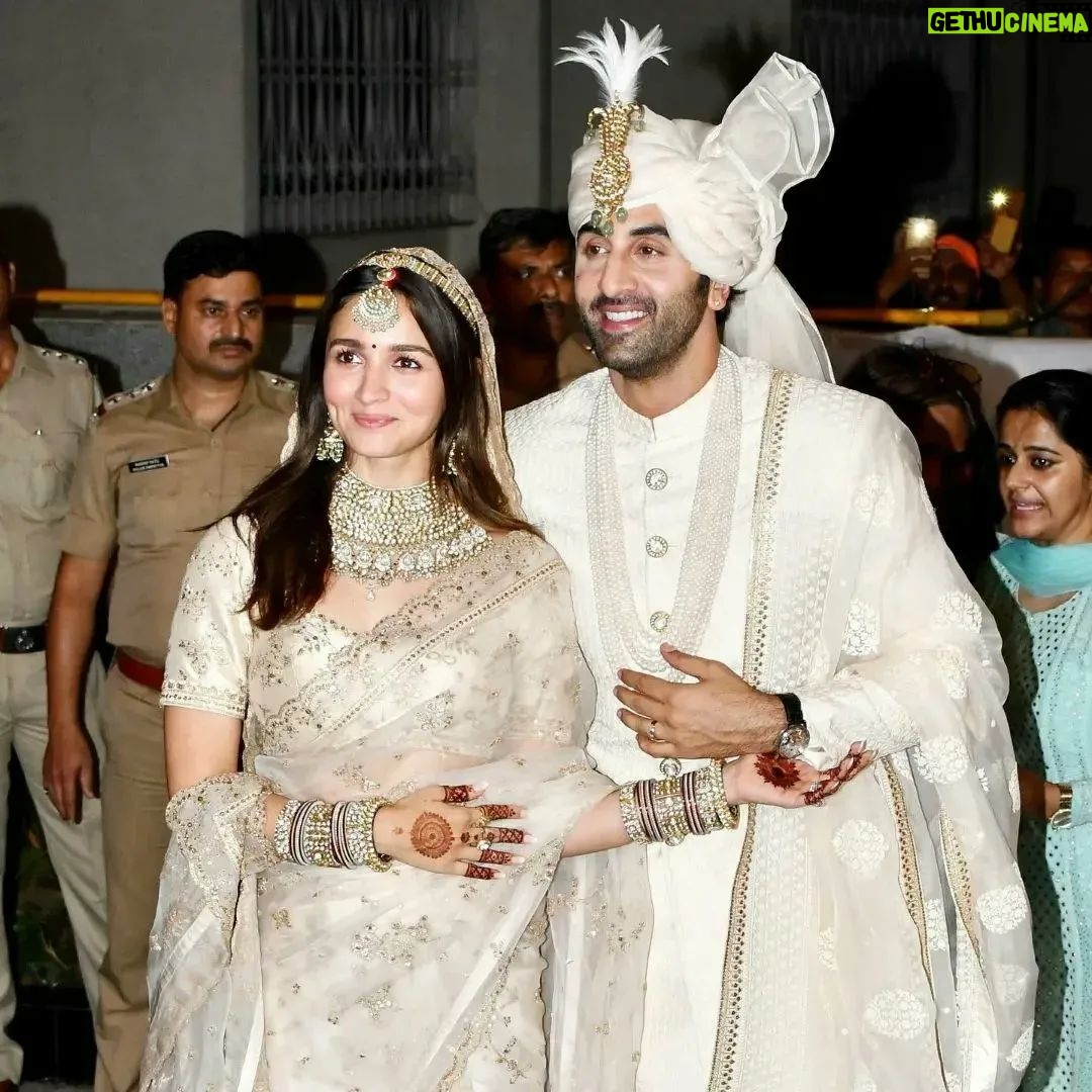 Ranbir Kapoor - 67.5K Likes - Mr & Mrs Kapoor 💍❤ @aliabhatt_777
#RanbirAliaWedding #RanbirKapoor #AliaBhatt