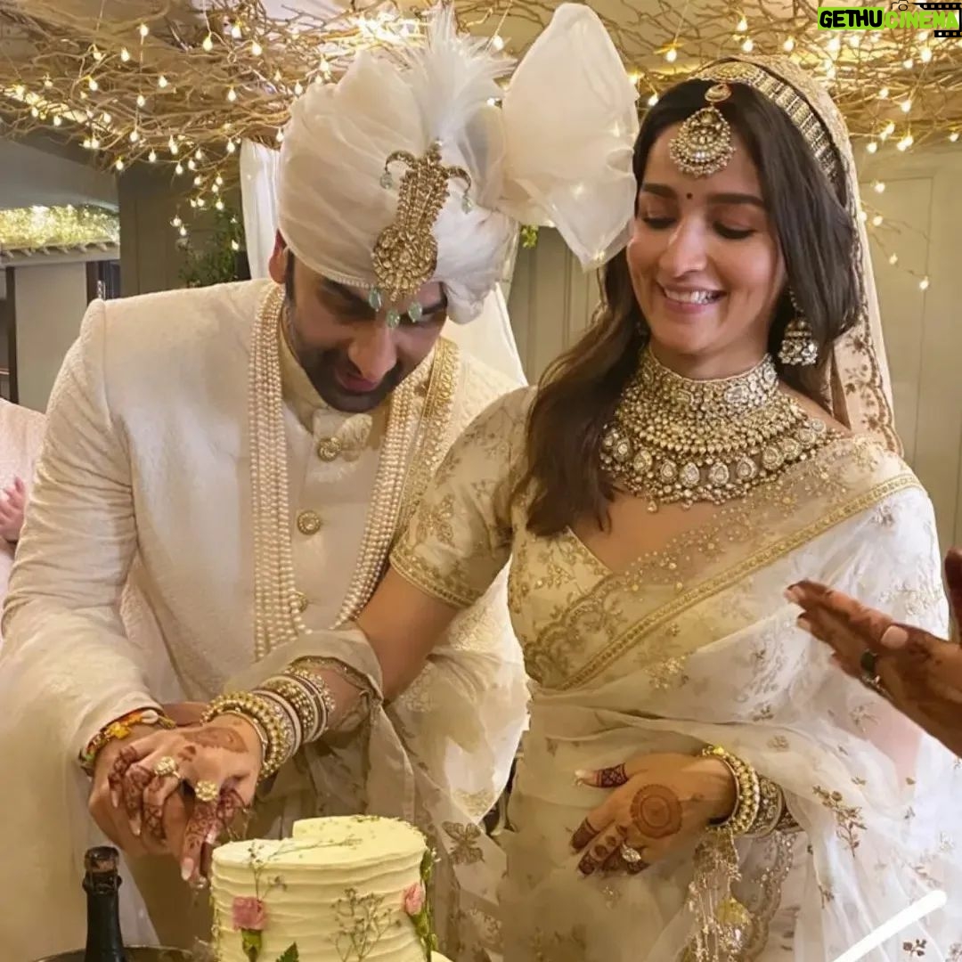 Ranbir Kapoor - 214.8K Likes - Mr & Mrs Kapoor 💍❤
#RanbirAliaWedding #RanbirKapoor #AliaBhatt